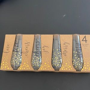 Glass stemless flutes set of 4 new with gold design